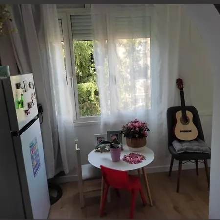 Loren's Place Tiran